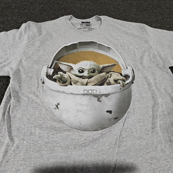 Star Wars The Mandalorian Boys' Floating Child T-Shirt  Sizes L/G/G - Picture 2 of 4